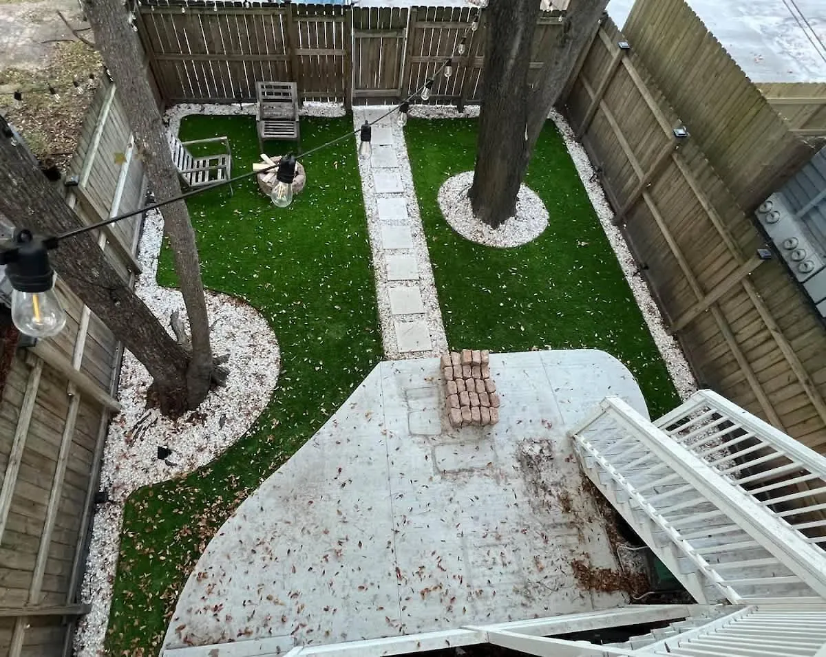 Апартаменты Downtown At The Peach House Dogs Welcome Fully Fenced Yard And Off-Street Parking Саванна